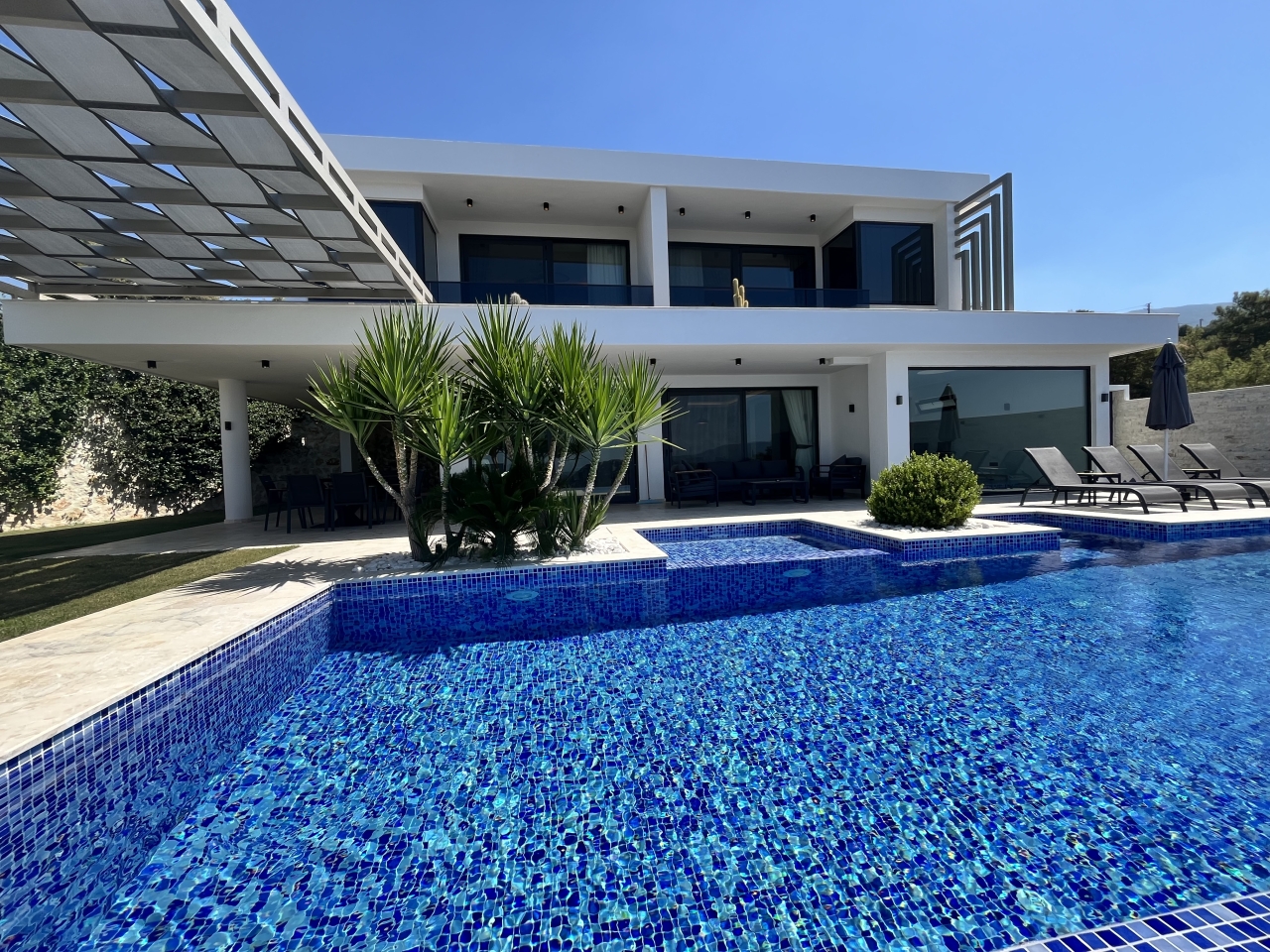 Villa Lorix 4 Resim